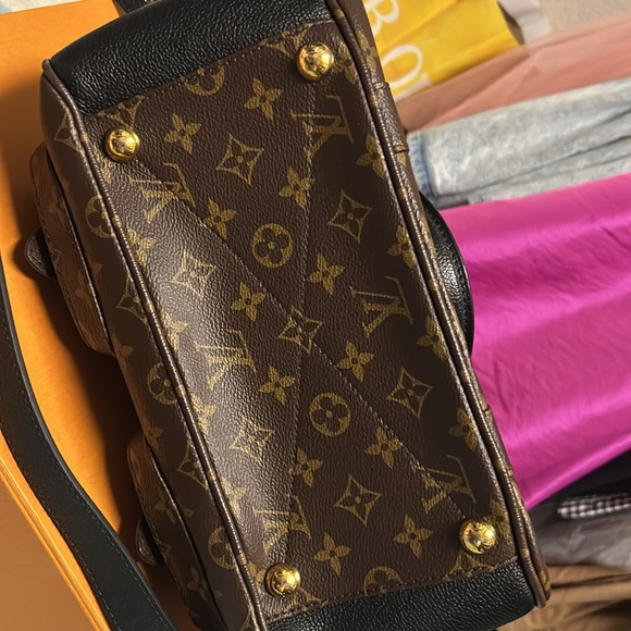 Louis Vuitton handbag , rare messenger satchel - Picture 5 of 10